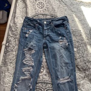 american eagle ripped tomgirl jeans